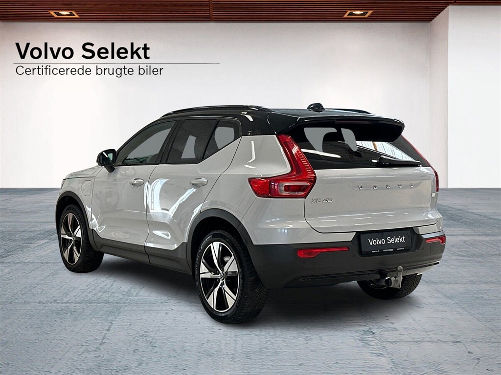 Volvo XC40 1,5 T5 Twin Engine Plugin-hybrid R-design 262HK 5d 7g Aut. - Image 2