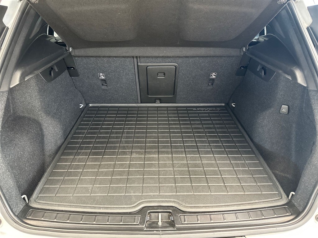 Volvo XC40 1,5 T5 Twin Engine Plugin-hybrid R-design 262HK 5d 7g Aut. - Image 14
