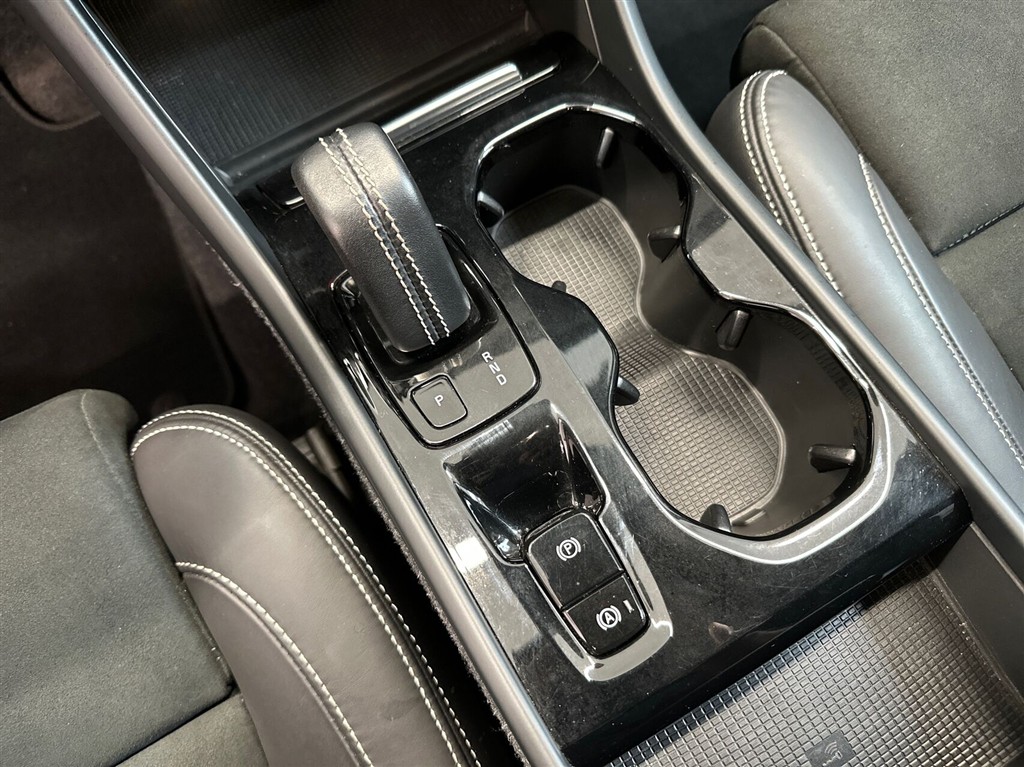 Volvo XC40 1,5 T5 Twin Engine Plugin-hybrid R-design 262HK 5d 7g Aut. - Image 24