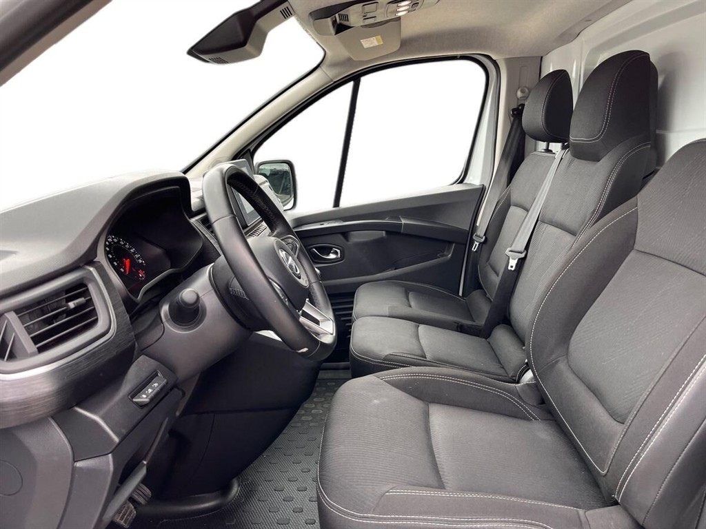 Nissan Primastar L2H1 2,0 DCi Tekna 150HK Van 6g Aut. - Image 8