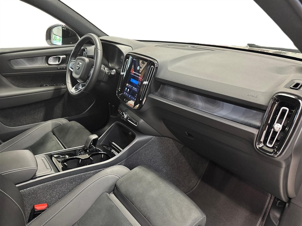 Volvo XC40 Recharge Extended Range Ultimate 252HK 5d Aut. - Image 6