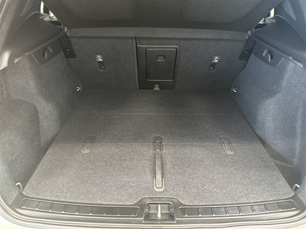 Volvo XC40 Recharge Extended Range Ultimate 252HK 5d Aut. - Image 15