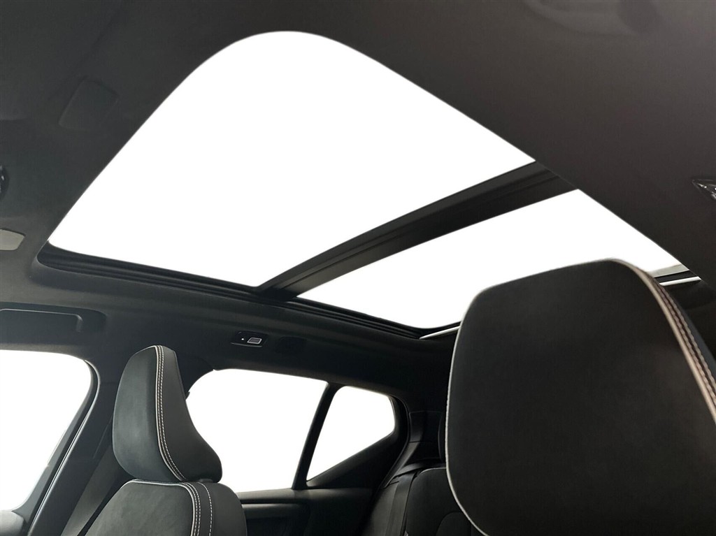 Volvo XC40 Recharge Extended Range Ultimate 252HK 5d Aut. - Image 24