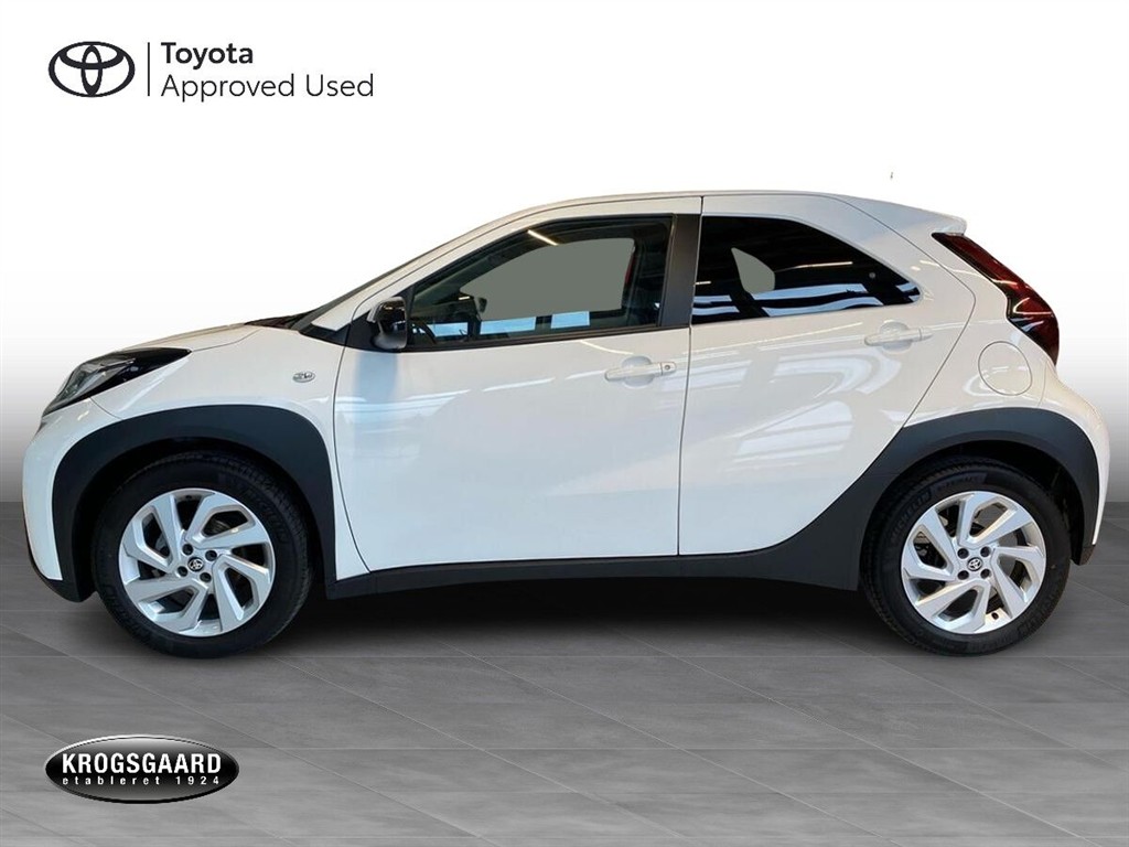 Toyota Aygo X 1,0 VVT-I Active 72HK 5d - Image 2