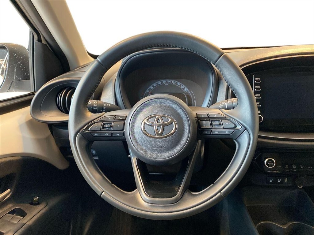 Toyota Aygo X 1,0 VVT-I Active 72HK 5d - Image 11