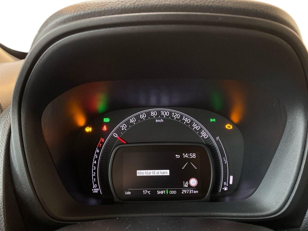 Toyota Aygo X 1,0 VVT-I Active 72HK 5d - Image 13