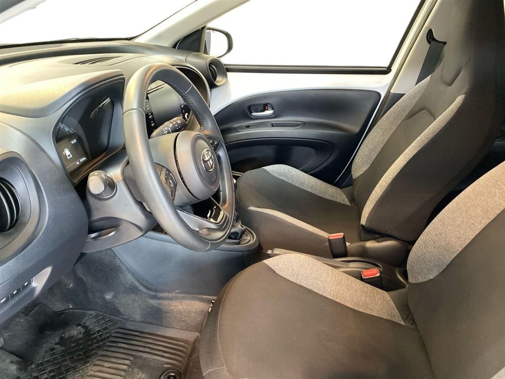 Toyota Aygo X 1,0 VVT-I Active 72HK 5d - Image 18