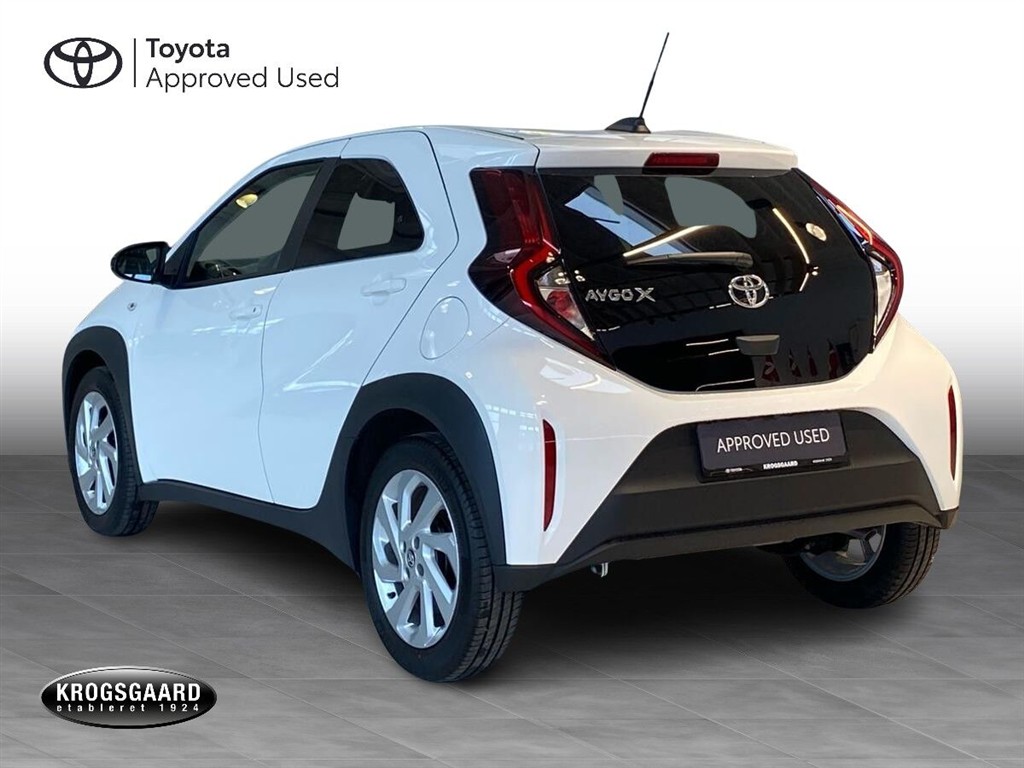 Toyota Aygo X 1,0 VVT-I Active 72HK 5d - Image 3