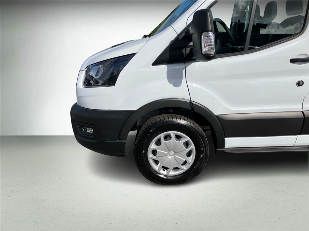 Ford Transit 350 L2H1 2,0 TDCi Trend 130HK Ladv./Chas. 6g - Image 9