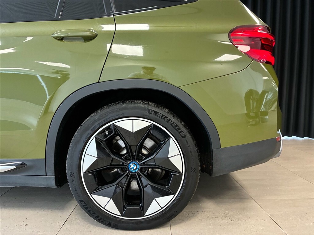 BMW iX3 EL Charged Plus 286HK 5d Aut. - Image 4