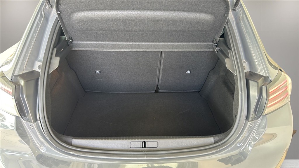 Peugeot 208 1,2 PureTech Allure+ 100HK 5d 6g - Image 8