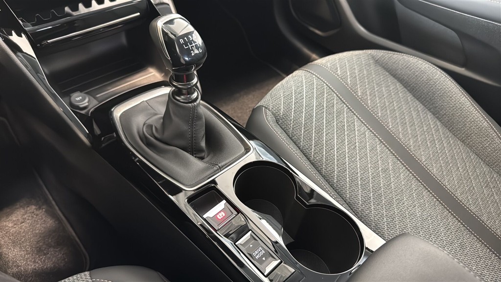 Peugeot 208 1,2 PureTech Allure+ 100HK 5d 6g - Image 17