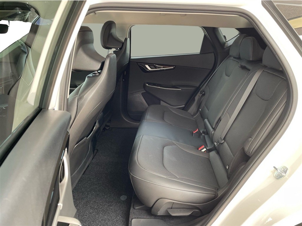 Kia EV6 77 kWh LR RWD Prestige 229HK 5d Aut. - Image 14