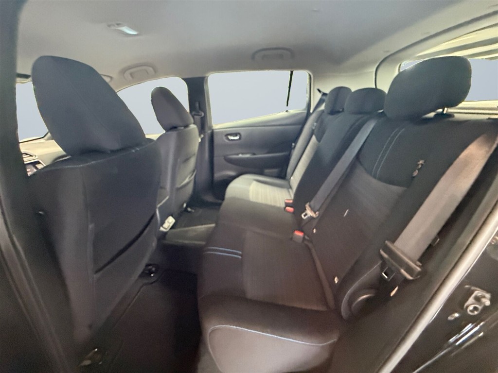 Nissan Leaf EL Acenta 40 kWh 150HK 5d Aut. - Image 19