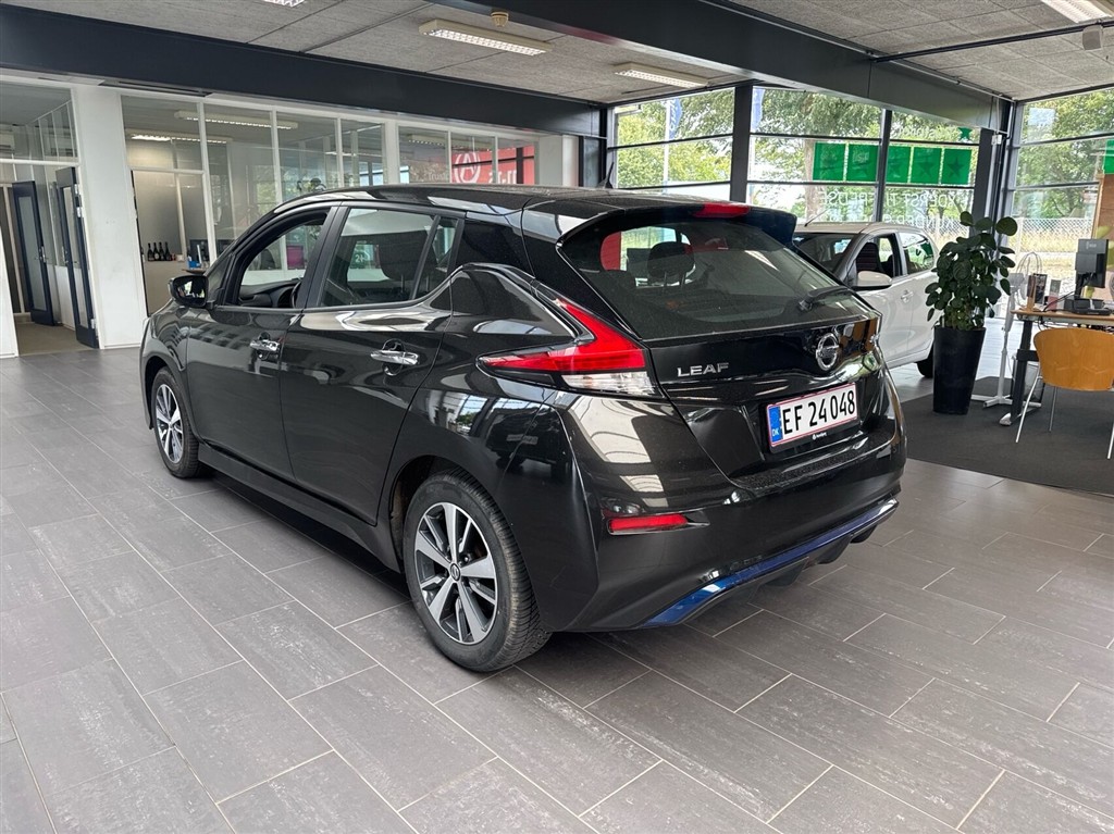 Nissan Leaf EL Acenta 40 kWh 150HK 5d Aut. - Image 6