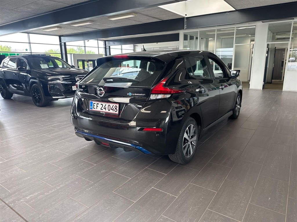Nissan Leaf EL Acenta 40 kWh 150HK 5d Aut. - Image 8