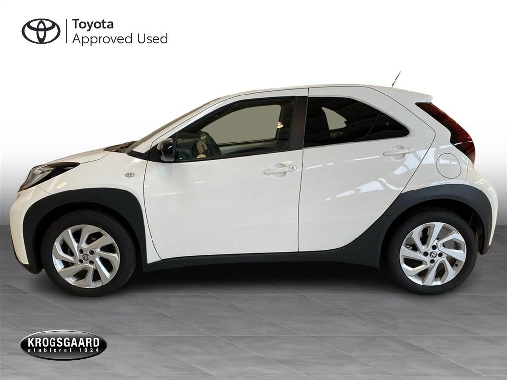 Toyota Aygo X 1,0 VVT-I Active 72HK 5d - Image 2