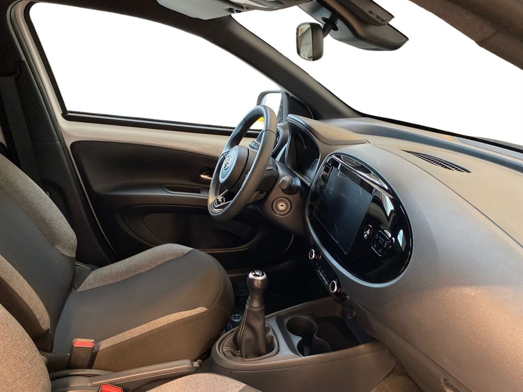 Toyota Aygo X 1,0 VVT-I Active 72HK 5d - Image 15