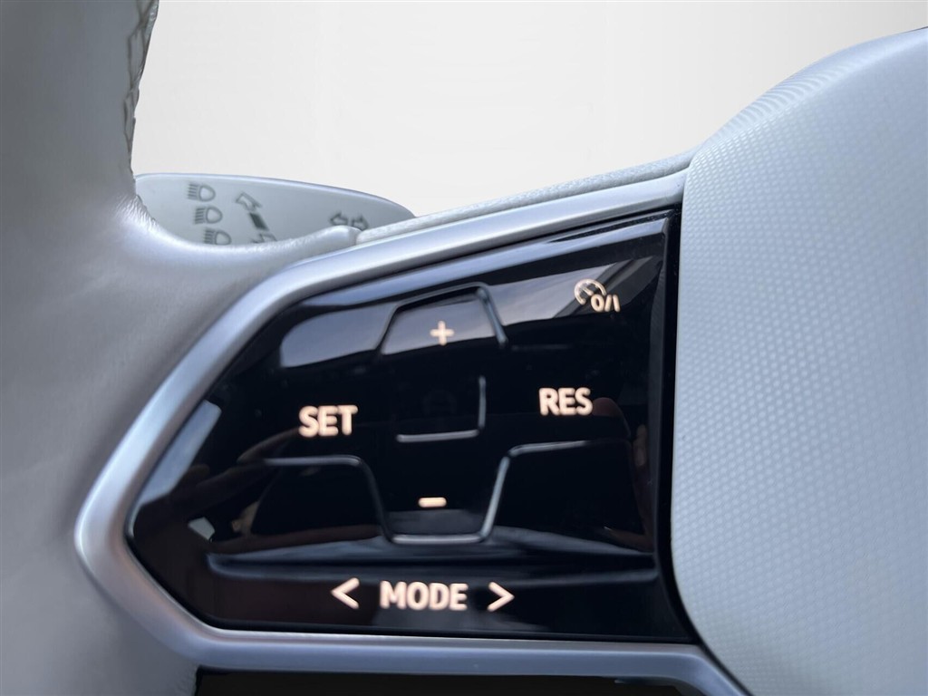 VW ID.3 EL 1st 204HK 5d Aut. - Image 9