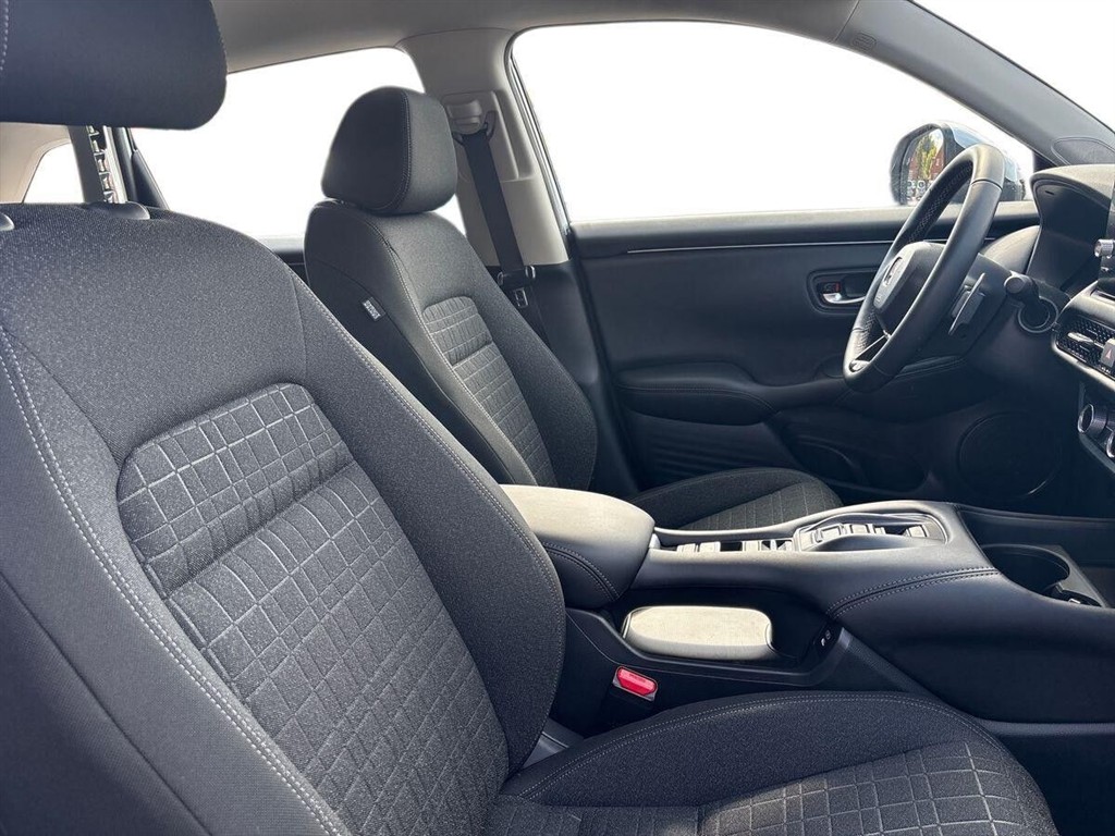 Honda ZR-V 2,0 i-MMD Hybrid Elegance 184HK 5d Aut. - Image 14