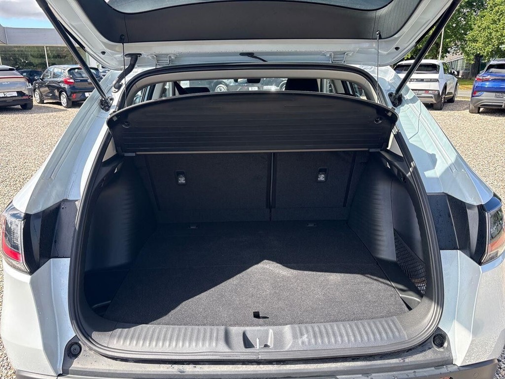 Honda ZR-V 2,0 i-MMD Hybrid Elegance 184HK 5d Aut. - Image 16