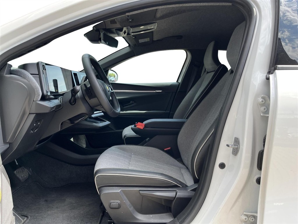Renault Mégane E-TECH Techno Plus 220HK 5d Aut. - Image 4