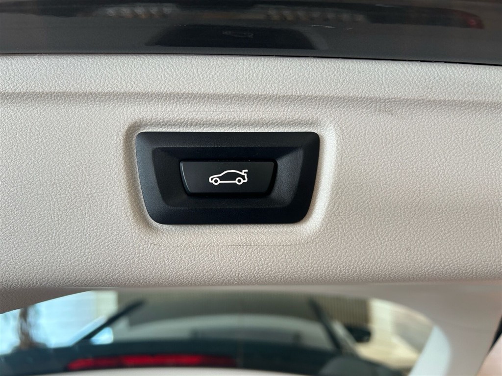 BMW 330e Touring 2,0 Plugin-hybrid Sport Line Steptronic 292HK Stc 8g Aut. - Image 14