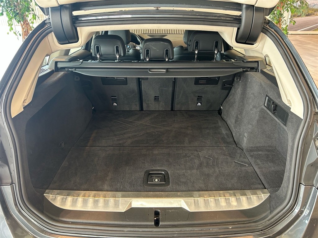 BMW 330e Touring 2,0 Plugin-hybrid Sport Line Steptronic 292HK Stc 8g Aut. - Image 15