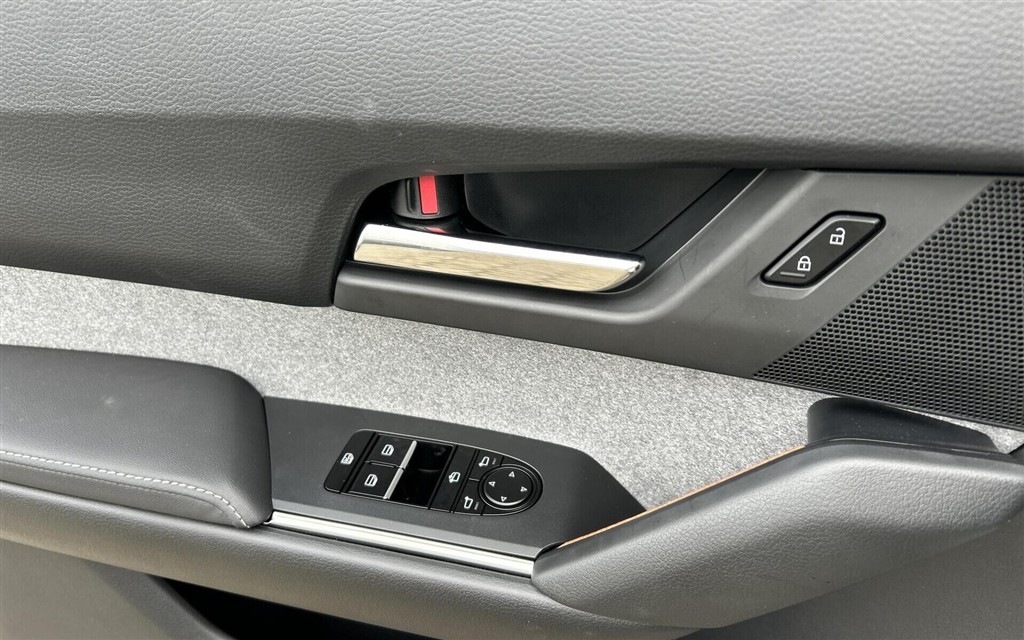 Mazda MX-30 0,8 e-Skyactiv R-EV Plugin-hybrid Exclusive-Line 170HK 5d Trinl. Gear - Image 15