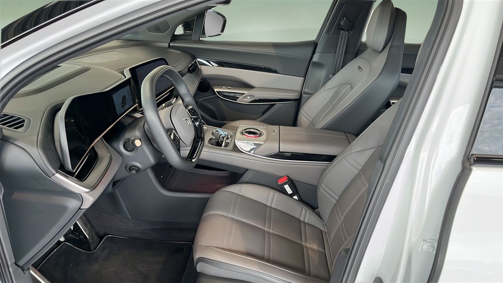 Hongqi EHS7 EL Exclusive 339HK 5d Aut. - Image 6