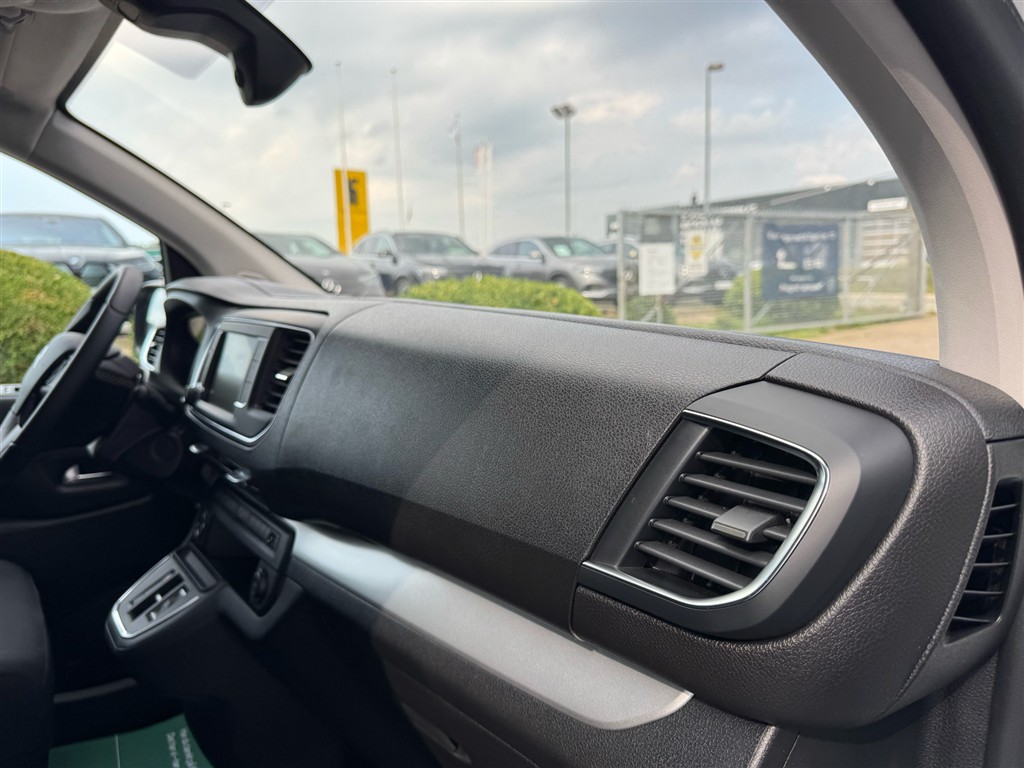 Citroën e-Jumpy L2 EL 136HK Van Aut. - Image 9