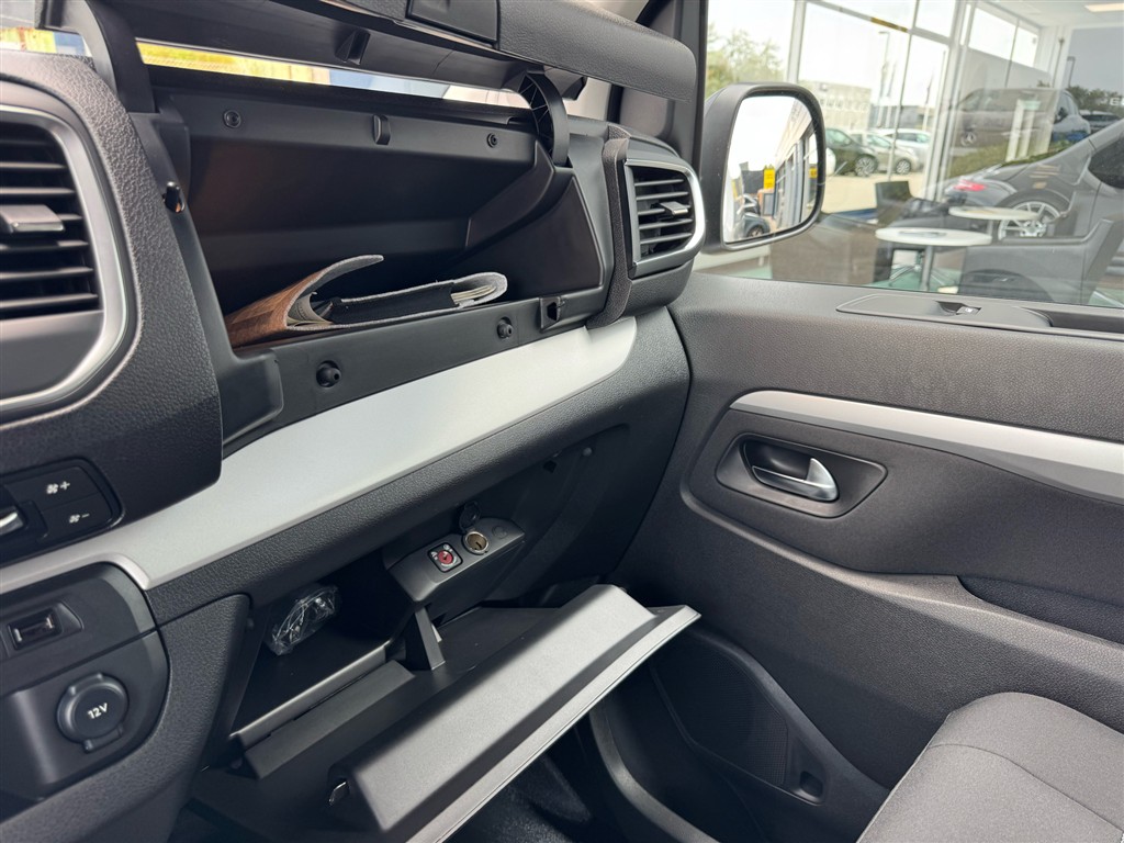 Citroën e-Jumpy L2 EL 136HK Van Aut. - Image 20