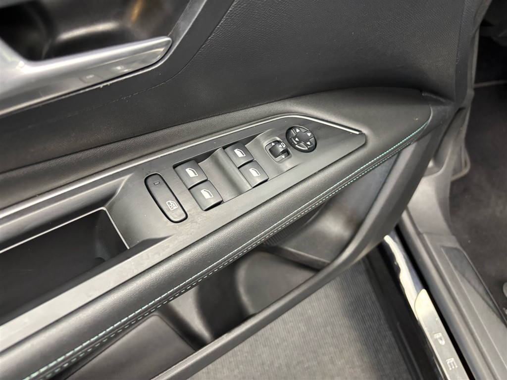 Peugeot 3008 1,6 PureTech Plugin-hybrid Allure Pack LTD EAT8 225HK 5d 8g Aut. - Image 7