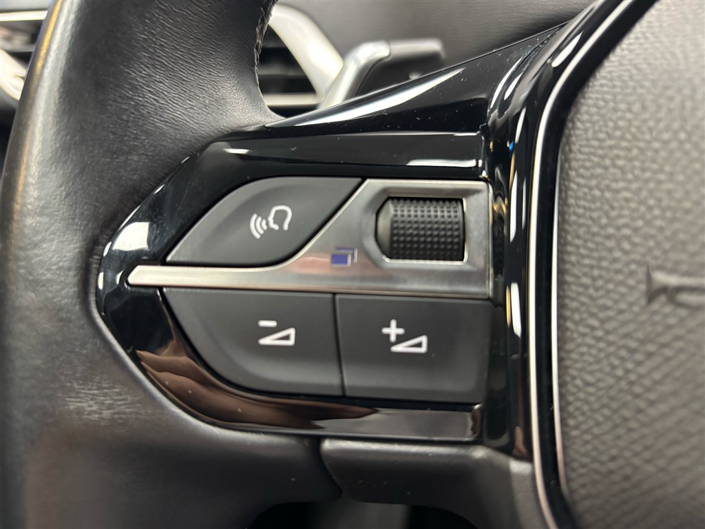 Peugeot 3008 1,6 PureTech Plugin-hybrid Allure Pack LTD EAT8 225HK 5d 8g Aut. - Image 12
