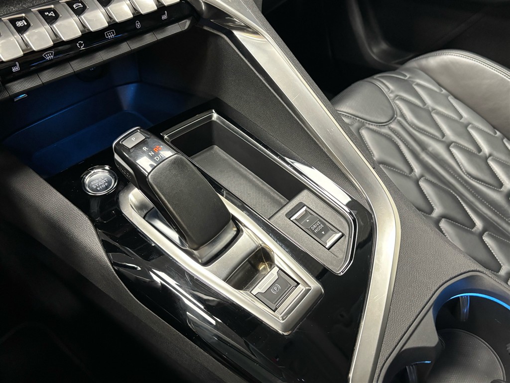Peugeot 3008 1,6 PureTech Plugin-hybrid Allure Pack LTD EAT8 225HK 5d 8g Aut. - Image 15