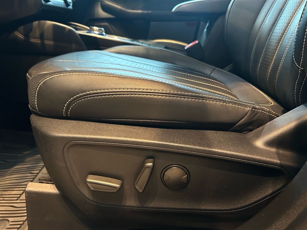 Ford Kuga 2,5 Plugin-hybrid Vignale CVT 225HK 5d Trinl. Gear - Image 12