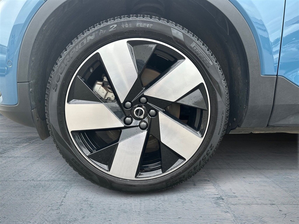 Volvo XC40 Recharge Extended Range Ultimate 252HK 5d Aut. - Image 10