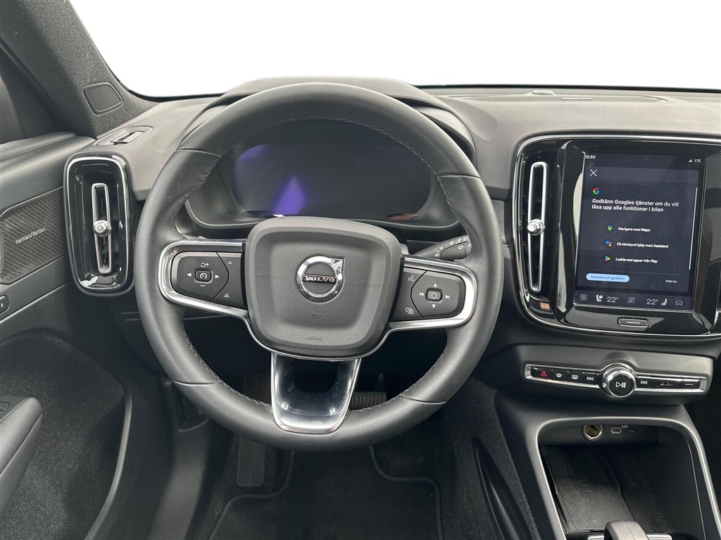 Volvo XC40 Recharge Extended Range Ultimate 252HK 5d Aut. - Image 11