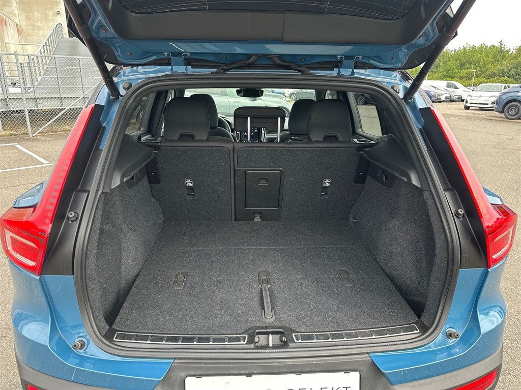 Volvo XC40 Recharge Extended Range Ultimate 252HK 5d Aut. - Image 14