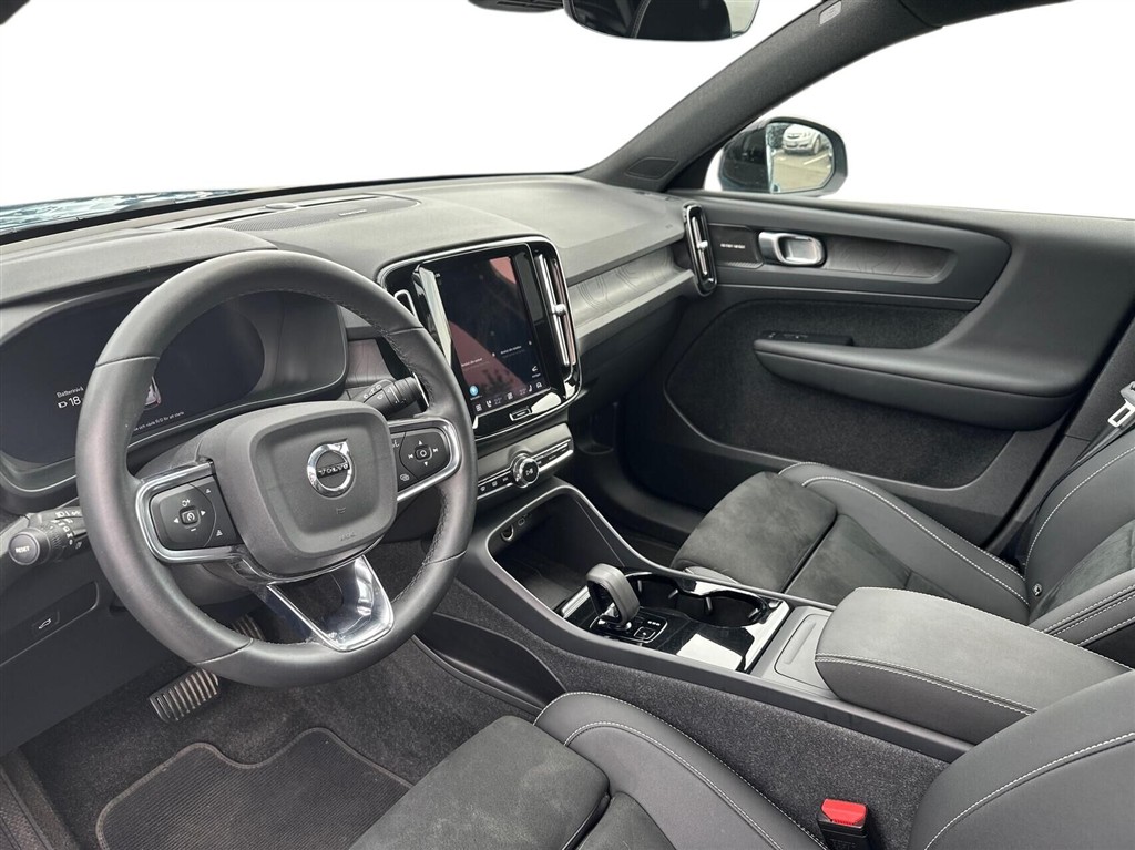 Volvo XC40 Recharge Extended Range Ultimate 252HK 5d Aut. - Image 19