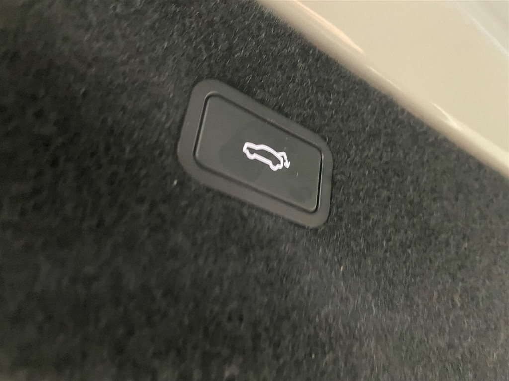 Polestar 4 EL LRDM AWD 544HK 5d Aut. - Image 8