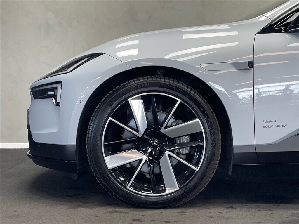 Polestar 4 EL LRDM AWD 544HK 5d Aut. - Image 4