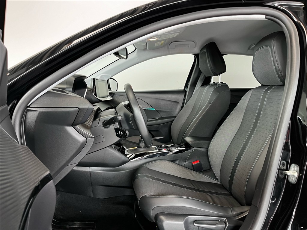 Peugeot 208 1,2 PureTech Allure 100HK 5d 6g - Image 10