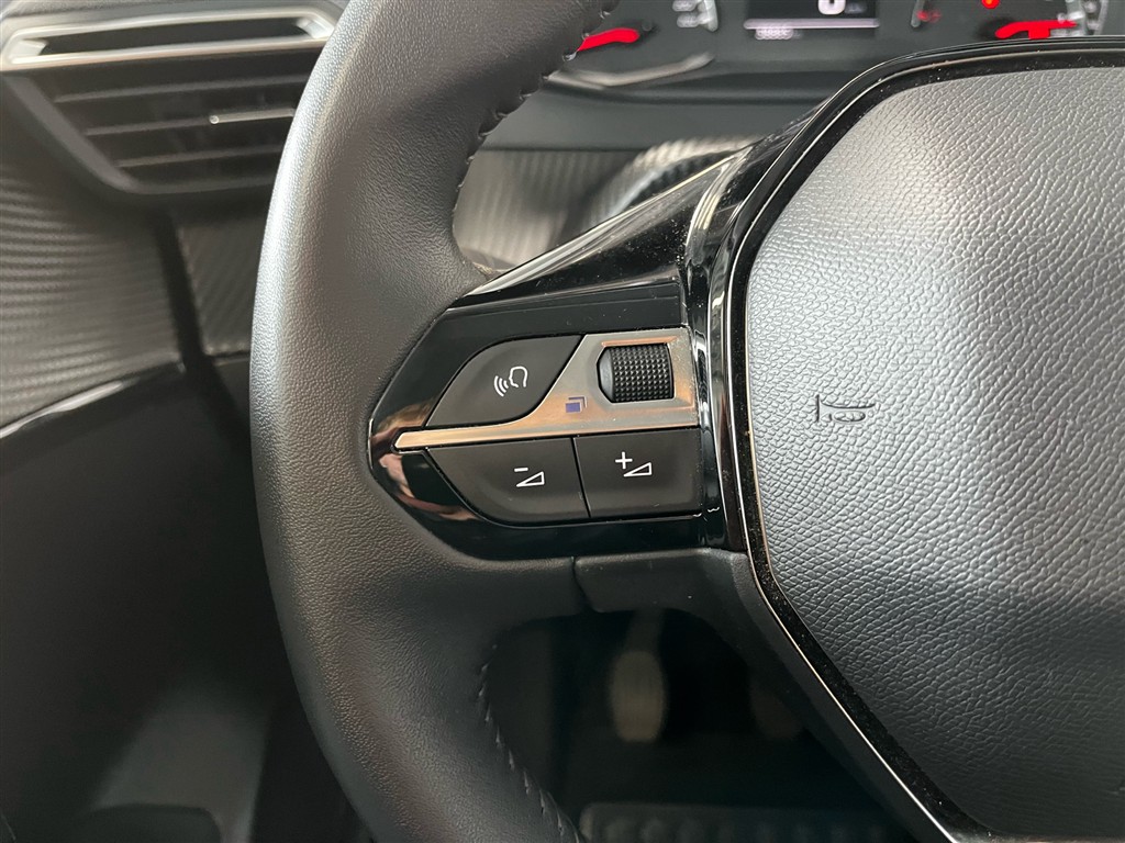 Peugeot 208 1,2 PureTech Allure 100HK 5d 6g - Image 15