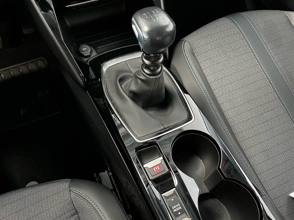 Peugeot 208 1,2 PureTech Allure 100HK 5d 6g - Image 21