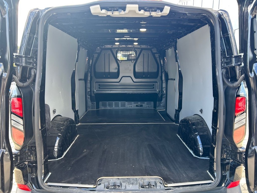 Ford Transit Custom 320 L2H1 2,0 EcoBlue Trend 136HK Van 8g Aut. - Image 8