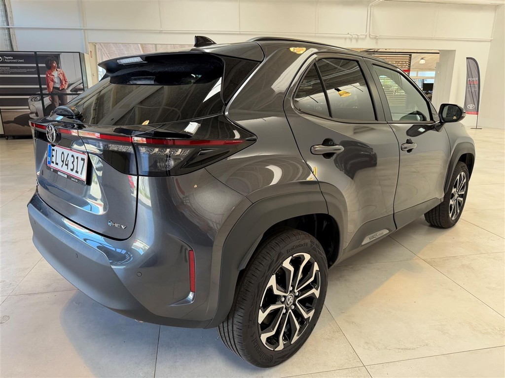 Toyota Yaris Cross 1,5 Hybrid Style Safety 116HK 5d Trinl. Gear - Image 3