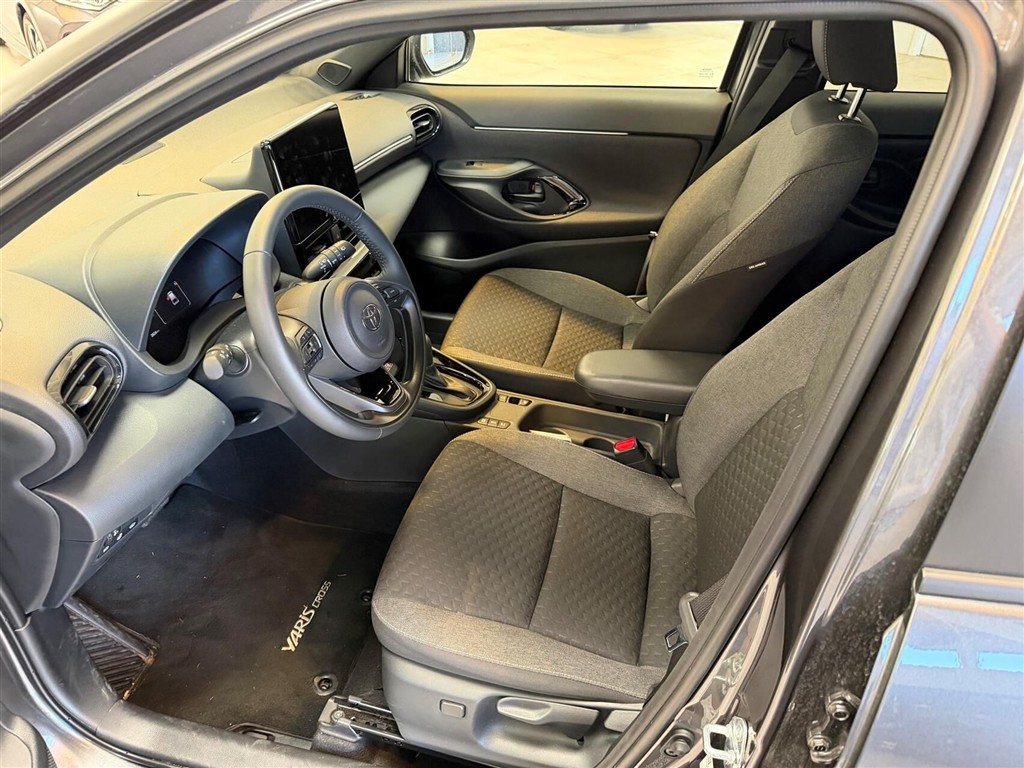 Toyota Yaris Cross 1,5 Hybrid Style Safety 116HK 5d Trinl. Gear - Image 5