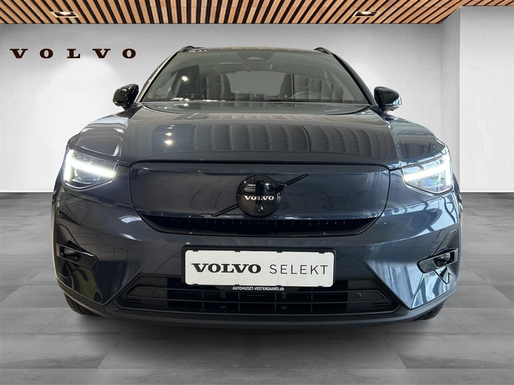 Volvo EX40 Single Motor Extended Range Black Edition Excess 252HK 5d Aut. - Image 9