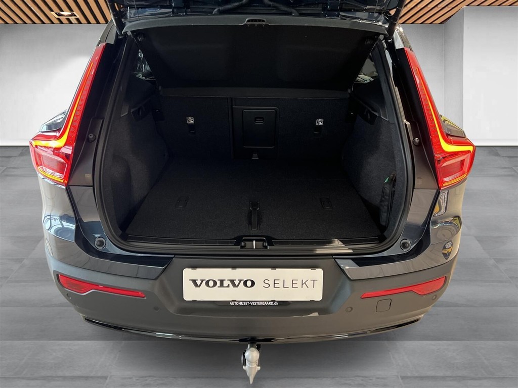 Volvo EX40 Single Motor Extended Range Black Edition Excess 252HK 5d Aut. - Image 18